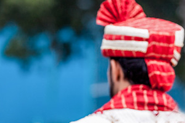 महिलाओं से बदतमीजी पर दूल्हे को लौटाया