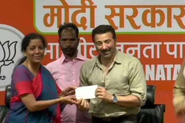 भाजपा में शामिल हुए अभिनेता सनी देओल