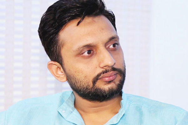 आलोचक कभी-कभी रूखे, पाखंडी हो जाते हैं : जीशान अयूब