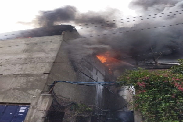 दिल्ली के वजीरपुर में फैक्ट्री में लगी आग