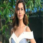 दुबई में मिसाइल हमलों के बीच फंसीं ईशा गुप्ता सुरक्षित लौटीं, बयां किया आंखों देखा हाल
