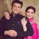 पति श्रीराम के प्यार में डूबीं माधुरी दीक्षित, खूबसूरत तस्वीरें शेयर कर बयां किए जज्बात