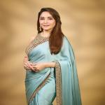 नीली नौवारी साड़ी और कढ़ाईदार शॉल, माधुरी दीक्षित ने बताया अपना वेडिंग आउटफिट  