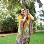 मीनाक्षी शेषाद्रि ने याद किया अपनी पुरानी फिल्म लवर बॉय का टाइटल सॉन्ग