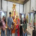 तेरा साईं के सेट पर पलाश मुच्छल और शैलेश एस. सांघवी ने संजय मिश्रा की राष्ट्रीय पुरस्कार जीत का जश्न मनाया