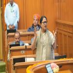 Politics : वंदे मातरम राजनीति से ऊपर राष्ट्रीय नीति का प्रतिनिधित्व करता है : रेखा गुप्ता