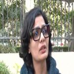 यह बेटियों का हौसला तोड़ने वाला फैसला, कुलदीप सेंगर की जमानत पर भड़कीं नेहा सिंह राठौर 
