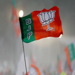 भ्रष्टाचार के खिलाफ कार्रवाई तेज, दिल्ली में और नगर पार्षदों को निकालेगी BJP