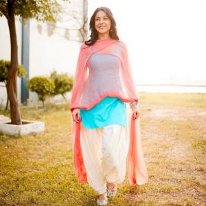 शहनाज़ गिल का Door Hoke टीज़र देख फैंस बोले – बस अब और इंतज़ार नहीं होता!
