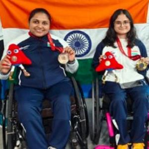 एशियन पैरा गेम्स : भारत का खाता खुला, मोना अग्रवाल ने गोल्ड और अवनि लेखरा ने जीता सिल्वर 