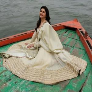 मैंने प्यार किया फेम भाग्यश्री पर चढ़ा बनारस का रंग, गंगा घाट से शेयर कीं खूबसूरत तस्वीरें