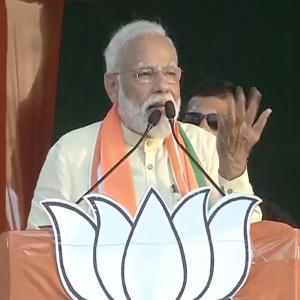 WB - पाकिस्तानी आतंकवाद को लेकर रोती रहती थी कांग्रेस सरकार : PM मोदी