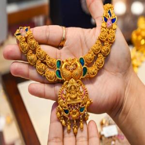 दरों में बढ़ोतरी के बाद सोना, चांदी और प्लैटिनम पर सीमा शुल्क संग्रह 10,460 करोड़ रुपए के पार