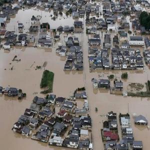 जापान में बाढ़ से मरने वालों की संख्या बढक़र 200 हुई