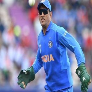 ‘धोनी को संन्यास नहीं लेने के लिए कहा गया है’ 