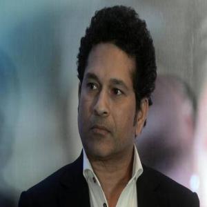 तेंदुलकर के विश्व कप एकादश में धोनी नहीं