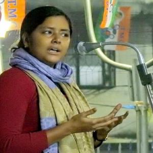 कार पर अंडे से हमला: सीपीएम नेता मीनाक्षी मुखर्जी ने कलकत्ता हाई कोर्ट का रुख किया, दखल की मांग की