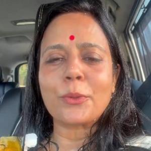बंगाल के नदिया में पार्टी मीटिंग के दौरान टीएमसी सांसद महुआ मोइत्रा पर अंडे फेंके गए
