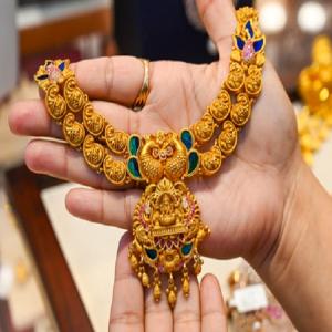 लगातार तीन दिनों की गिरावट के बाद सोने और चांदी में लौटी तेजी; कीमतें 5,828 रुपए तक बढ़ीं