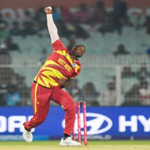 कप्तानी की मुश्किलों का पता होता तो कम उम्र में कप्तान न बनता : जेसन होल्डर