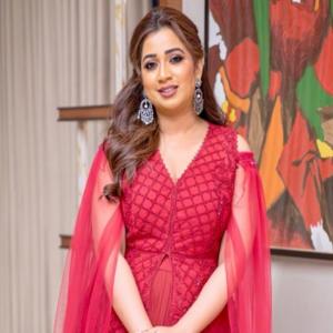 बचपन से ही मैंने लता मंगेशकर के गाने सुनकर संगीत सीखा है: श्रेया घोषाल