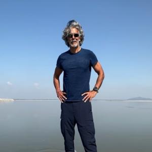 अगर महिलाएं रहेंगी फिट, तो परिवार और समाज भी होगा स्वस्थ: मिलिंद सोमन 
