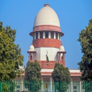 आईपैक रेड विवाद : सीएम ममता बनर्जी के खिलाफ दखलंदाजी के आरोप में ईडी की याचिका पर सुप्रीम कोर्ट में सुनवाई
