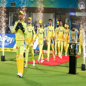आईपीएल 2023 : सीएसके ने गुजरात टाइटंस को 15 रन से हरा 10वें फाइनल में जगह बनाई