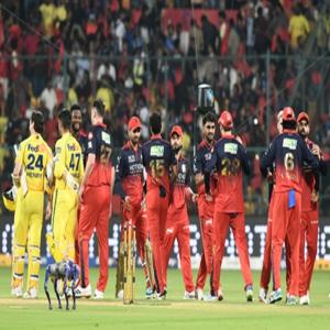 आईपीएल 2026 : सीएसके को हराकर अंकतालिका में टॉप पर पहुंची आरसीबी, किसके पास है ऑरेंज और पर्पल कैप?
