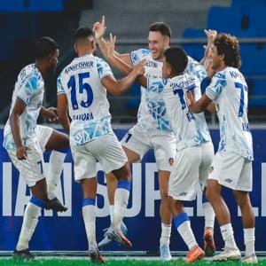 आईएसएल: 10 खिलाड़ियों वाली पंजाब ने एफसी गोवा को 1-1 से ड्रॉ पर रोका
