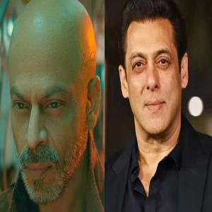 शाहरुख से चिल्लाकर बोले सलमान, मैं इसे पहले दिन देख रहा
हूँ