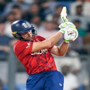 जोस बटलर ने नासिर हुसैन की सलाह को किया नजरअंदाज, कहा- अपने लिए नहीं खेल सकता