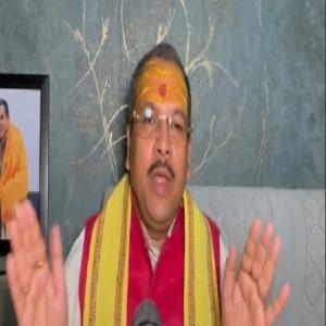 काशी विद्वत परिषद ने दूर किया संशय, जानें कब होगा होलिका दहन और कब खेली जाएगी होली