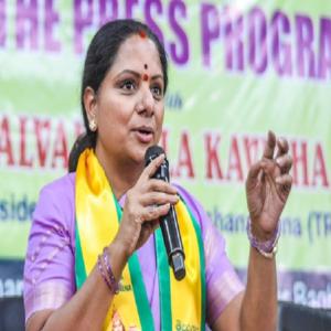 सड़क का नाम डोनाल्ड ट्रंप एवेन्यू रखने के फैसले पर भड़कीं कविता, बोलीं-यह कूटनीति नहीं, राजनीतिक चापलूसी 