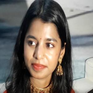 गोरखपुर महोत्सव में शामिल हुई मैथिली ठाकुर, कहा- मुझे यहां आकर बहुत अच्छा लगा 
