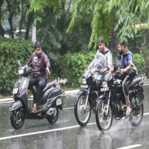 एनसीआर में मानसून की आहट, अगले छह दिनों तक गरज-चमक और हल्की बारिश के आसार