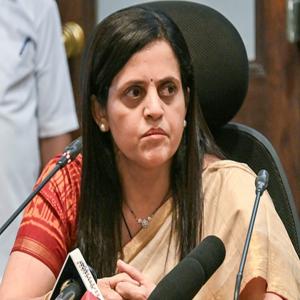 मुंबई : चेंबूर में पेड़ गिरने के हादसे पर बीएमसी की जांच रिपोर्ट, दो ठेकेदारों पर 7 लाख रुपए जुर्माने की सिफारिश
