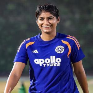 टी 20 रैंकिंग में नंदनी और क्रांति को बढ़त, वनडे में शट-पेरी ने लगाई छलांग