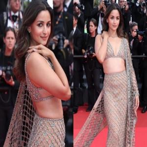 एक-दो नहीं 400 लड़कियों के बीच आलिया ने मारी थी स्टूडेंट ऑफ द ईयर की बाजी