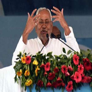 बिहार में अब घर-घर जाकर लोगों से ली जाएगी शराबबंदी पर मन की बात