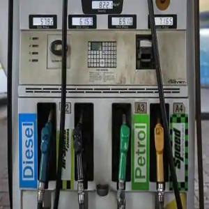 पेट्रोल का भाव नई उंचाई पर, मुंबई में 92 रुपये प्रति लीटर के पार