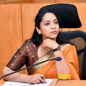 पॉलिटिक्स : भाजपा कार्यकर्ता के साथ कथित मारपीट पर राज्य महिला आयोग की प्रतिक्रिया- महिला पर पहले से कई मामले दर्ज