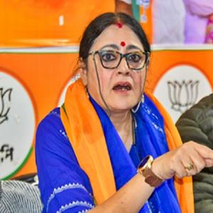 भाजपा विधायक के खिलाफ विशेषाधिकार प्रस्ताव पर पश्चिम बंगाल विधानसभा में हंगामा
