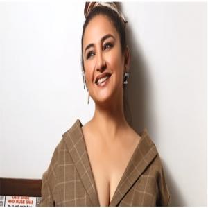 अभिनय की बारीकियां सीखने में सीनियर्स ने की मदद : दिव्या दत्ता
