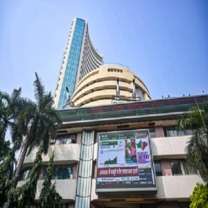 सेंसेक्स 188 अंक गिरकर बंद, महंगाई के आंकड़ों का निवेशकों को इंतजार