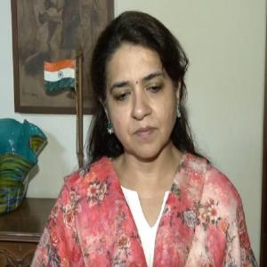 कांग्रेस पर शिवसेना नेता शाइना एनसी का तंज, एलपीजी मामले में कब तक झूठ बोलेंगे 