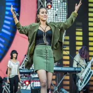 ट्रेंड 2016 का हिस्सा बनीं सोनाक्षी सिन्हा, शानदार यादों की दिखाई झलक 
