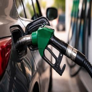 मध्य पूर्व संकट के बीच श्रीलंका ने पेट्रोल-डीजल की कीमतें 25 प्रतिशत तक बढ़ाई