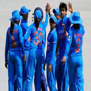 महिला क्रिकेट : भारत ने पाकिस्तान को 7 विकेट से हराया
