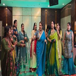 सावन की फुहारों के बीच हरियाणा की महिलाओं ने मनाई हरियाली तीज
